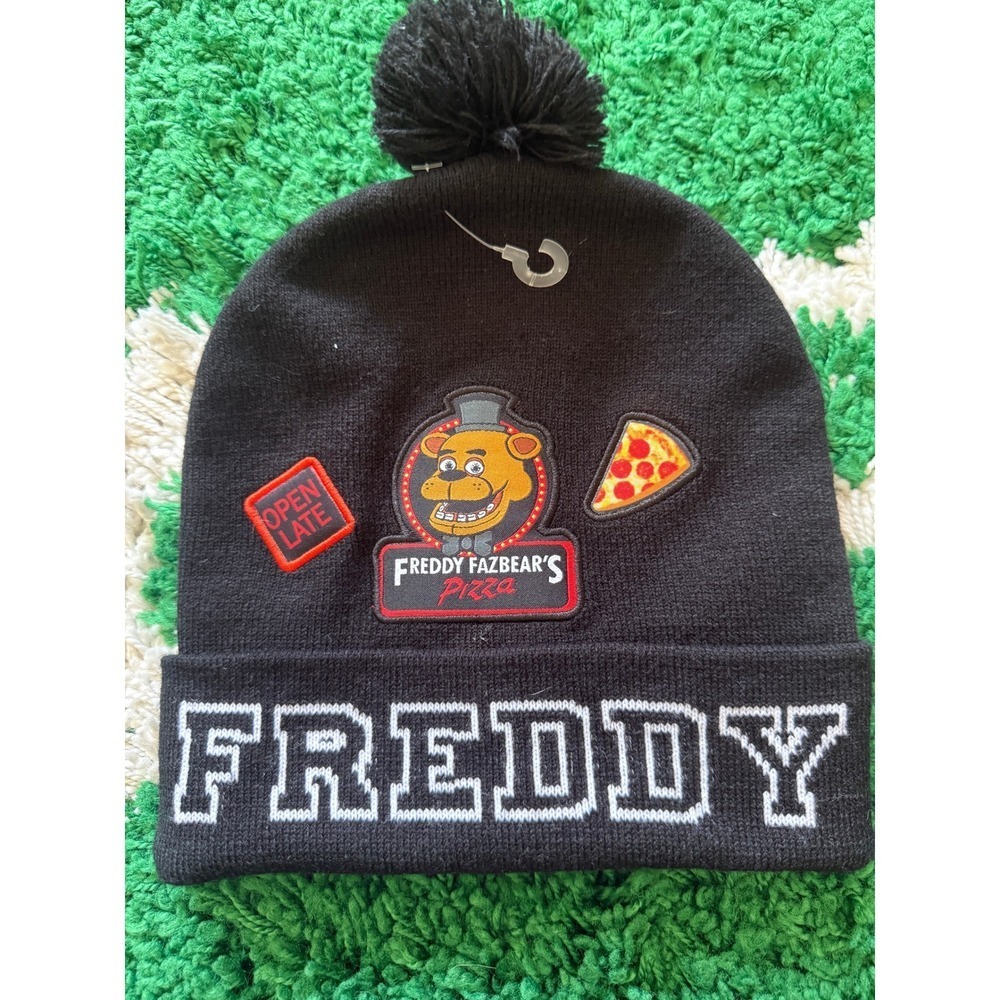 Five Nights at Freddys Freddy Fazbear Pizza Black Cuffed Pom Beanie Hat